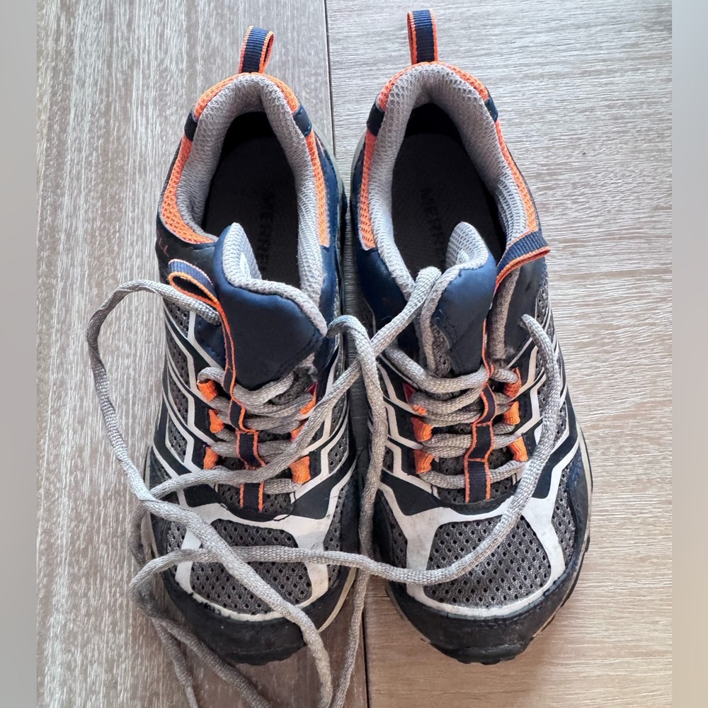 Kids Merrell low hiking boots, Big Kid Size 1